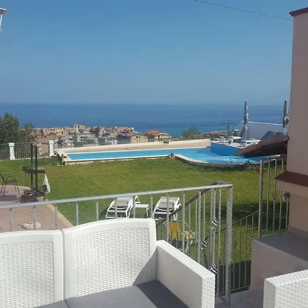 Borgo Panoramico N 4 * Tropea